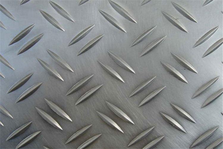 Decoration Skidproof Two Bar Aluminum Tread Plate 1.5mm Thickness